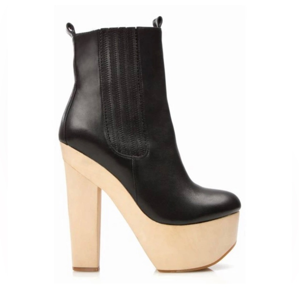 Chloe Sevingy for Opening Ceremony Black and Tan Platform Boots